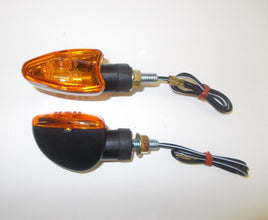 V COPPIA FRECCE NERE GAMBO CORTO UNIVERSALI OMOLOGATE per Yamaha TT R 50E